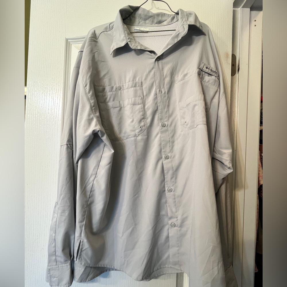 Columbia Light Gray Longsleeve Dress shirt